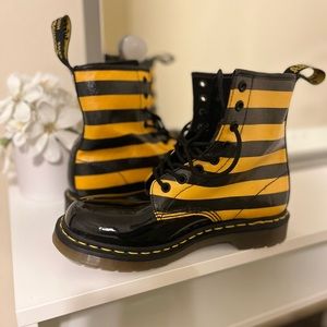 RARE ‼️ Patent leather bumblebee Dr. Martens